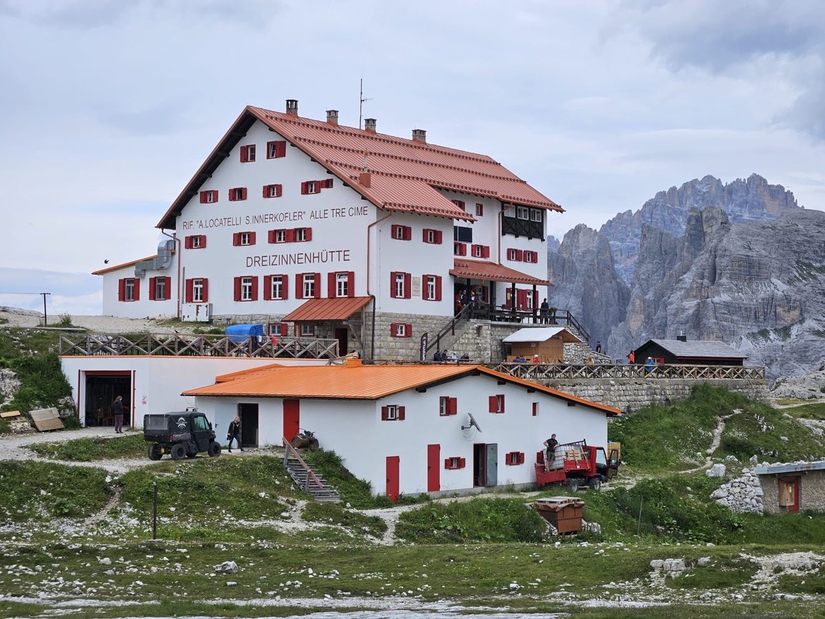 Rifugio Locatelli - the Dreizinnenhutte facade with its red shutters