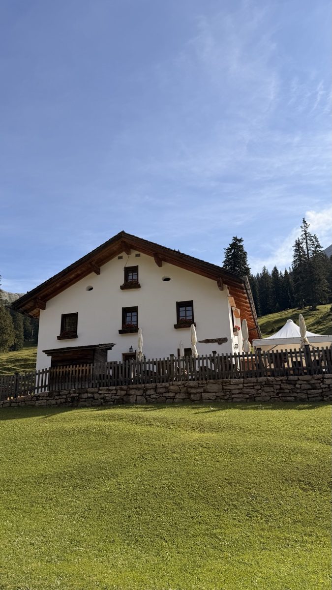 Rifugio Ra Stua - the hut facade